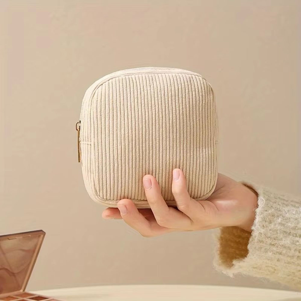 Large Capacity Sanitary Pads B - огляд і ціна Cosmetic Bags